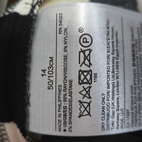 BANANA REPUBLIC Black & White Asymetrical Striped Pencil Skirt Sz 14 Rugby Strip - Picture 10 of 11